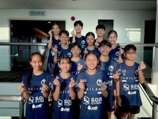 การแข่งขันในรายการ 6th Asian Cadet Taekwondo Poomsae Championships ในวันที่ 30 กรกฎาคม 2568  ณ เมืองกูชิง ประเทศมาเลเซีย

นักกีฬาเทควันโดทีมชาติไทย จะลงทำการแข่งขันจำนวน 12 คน 9 ประเภท ดังนี้

🥋ประเภทพุมเซ่เดี่ยวหญิง
 🇹🇭เด็กหญิงกานต์ธีรา  รอดเมือง

🥋ประเภทพุมเซ่เดี่ยวชาย
🇹🇭เด็กชายกันต์  วาทนิยะ

🥋ประเภทพุมเซ่คู่ผสม
🇹🇭เด็กชายปุณณวิช  หงษ์ยี่สิบเอ็ด
🇹🇭เด็กหญิงสุกฤตา  ปัญญาไตรรัตน์

🥋ประเภทพุมเซ่ทีมหญิง
 🇹🇭เด็กหญิงกานต์ธีรา  รอดเมือง
🇹🇭เด็กหญิงสุกฤตา  ปัญญาไตรรัตน์
 🇹🇭เด็กหญิงภริทภร  ณ บางช้าง 

🥋ประเภทพุมเซ่ทีมชาย
🇹🇭เด็กชายปุณณวิช  หงษ์ยี่สิบเอ็ด
🇹🇭เด็กชายกันต์  วาทนิยะกุล
🇹🇭เด็กชายประวัติ  ภู่ฤทธิ์

🥋ประเภทฟรีสไตล์พุมเซ่เดี่ยวหญิง
🇹🇭เด็กหญิงณัฐนรี คำสอาด 

🥋ประเภทฟรีสไตล์พุมเซ่เดี่ยวชาย
🇹🇭เด็กชายอัครปวีณ  จำปา

🥋ประเภทฟรีสไตล์พุมเซ่คู่ผสม
🇹🇭เด็กชายเตชิต  เชื้อสายวิบูลย์
🇹🇭เด็กหญิงมนันย์  ทองบ้านบ่อ

🥋ประเภทฟรีสไตล์ทีมผสม
🇹🇭เด็กชายพีรศักดิ์  แสนสนิท
🇹🇭เด็กชายเตชิต  เชื้อสายวิบูลย์
🇹🇭เด็กหญิงมนันย์  ทองบ้านบ่อ
🇹🇭เด็กหญิงอชิรดา  โตชูวงศ์
🇹🇭เด็กหญิงณัฐนรี คำสอาด

⏰เริ่มการแข่งขัน
เวลา 08.00 น. (เวลาประเทศไทย)

🎥ช่องทางการรับชม
https://www.youtube.com/live/9lxMiyxqPNc?si=etdBG0IhlrIAFbUp

อย่าลืมส่งกำลังใจให้ทีมเทควันโดไทยด้วยนะคะ ✌🏻🇹🇭🥋