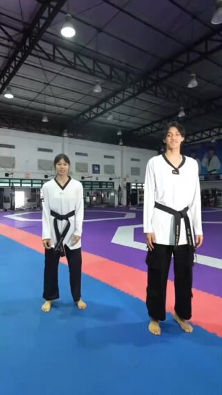 📣ลุ้นรับเสื้อสุดพิเศษ
แจกเพียง 10 รางวัล รางวัลละ 1 ตัว

Taekwondo Jump challenge
ให้ผู้เข้าร่วม “ออกแบบท่าเทควันโด” ของตัวเอง โดยใช้จังหวะของเพลงที่กำหนด  ผสมระหว่างท่ากีฬากับความสนุกแบบแดนซ์เทรนด์ TikTok

 เน้นความ “เท่ สนุก มีพลัง” และแสดงเอกลักษณ์ของแต่ละคนในสไตล์เทควันโด

 วิธีเข้าร่วม:
📍เปิดเพลงที่ใช้ประกอบ (ใช้แผ่นเสียงตัวอย่างคลิปที่ให้ )
📍ออกแบบ “ท่าเทควันโดคอมโบ” 3-5 ท่า เช่น
ท่าฟันศอก → เตะสูง → หมุนตัวเตะ → ท่าโพสเท่ๆ ปิดท้าย
📍ใส่ความเป็นตัวเอง เช่น ทำให้ท่าของคุณที่ผสมกับท่าเทควันโดเข้ากับบีตของเพลงมีการหมุน คิก หรือก้าวเท้าตามจังหวะ
📍โพสต์ลง Facebook หรือ TikTok พร้อมติดแฮชแท็ก👉 #TaekwondoTH #TeroSports

 และแท็กเพื่อน 1 คนให้ทำต่อ

ร่วมสนุกได้ตั้งแต่วันนี้ - 22 พฤศจิกายน 2568 เวลา 16:00 น.

ประกาศผู้โชคดีในวันที่ 22 พฤศจิกายน 2568 เวลา 18:00 น.

ผู้โชคดีสามารถมารับเสื้อได้ที่ อินดอร์สเตเดียม หัวหมาก ในวันที่ 23 พฤศจิกายน 2568

📌หมายเหตุ การตัดสินกรรมการถือเป็นที่สิ้นสุด