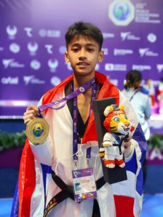 ผลการแข่งขันรายการ Tashkent 2026 World Taekwondo Junior Championships ในวันที่สาม วันที่ 14 เมษายน 2569 ณ เมืองทาชเคนต์ ประเทศอุซเบกิสถาน👇🏻

นักกีฬาเทควันโดทีมชาติไทยสามารถทำผลงานได้ 1 เหรียญทอง ได้แก่

🥇นายกัญจน์บุษกร พิชัยสงคราม 
🇹🇭รุ่นน้ำหนักไม่เกิน 45 กิโลกรัม

ขอแสดงความยินดีด้วยนะคะ🎉🇹🇭👍🏻