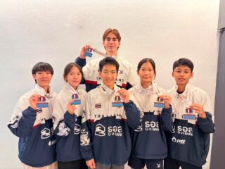 สรุปผลการแข่งขันรายการ 2026 Chuncheon Korea Open International  Taekwondo Championships ณ เมืองชุนชอน ประเทศเกาหลีใต้ ในระหว่างวันที่ 19 -21 กรกฎาคม 2569  

นักกีฬาเทควันโดทีมชาติไทย สามารถทำผลงานได้  2 เหรียญทอง  2 เหรียญเงิน และ 2 เหรียญทองแดง ได้แก่

2 เหรียญทอง 🥇🥇
🥇นางสาวเพชรฎาภรณ์    พัฒน์นันทหิรัญ        
🇹🇭รุ่นน้ำหนักไม่เกิน 46   กิโลกรัม

🥇นายธนภัทร    นิธิศบวรภัค        
🇹🇭รุ่นน้ำหนักไม่เกิน 51    กิโลกรัม

2 เหรียญเงิน
🥈นางสาวพัชรกัญน์     พูลเกิด            
🇹🇭รุ่นน้ำหนักไม่เกิน 49    กิโลกรัม

🥈นายแจ็ค   วูดี้ เมอเซอร์        
🇹🇭รุ่นน้ำหนักไม่เกิน 87    กิโลกรัม

2 เหรียญทองแดง
🥉นางสาวชุติกาญจน์     จงกลรัตนวัฒนา        
🇹🇭รุ่นน้ำหนักไม่เกิน 53    กิโลกรัม

🥉นายกัญจน์บุษกร     พิชัยสงคราม        
🇹🇭รุ่นน้ำหนักไม่เกิน 48    กิโลกรัม

ขอแสดงความยินดีด้วยนะคะ🎉🎊👍🏻🥋🇹🇭