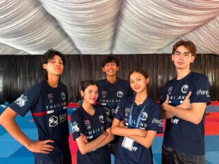 การแข่งขันในรายการ 8th  WT President's Cup Asian Region 2026   ในวันสุดท้าย วันที่ 20 สิงหาคม 2569 ณ กรุงอิสลามาบัด ประเทศปากีสถาน

นักกีฬาเทควันโดทีมชาติไทย จะลงทำการแข่งขัน จำนวน 5 คน ดังนี้ 

1. นางสาวกมลชนก    สีเคน            
🇹🇭รุ่นน้ำหนักไม่เกิน 46    กิโลกรัม

2. นางสาวณัฐกมล    วาสนา                  
🇹🇭รุ่นน้ำหนักไม่เกิน 57    กิโลกรัม

3. นายบัลลังก์   ทับทิมเเดง                  
🇹🇭รุ่นน้ำหนักไม่เกิน 68    กิโลกรัม

4. นายธนภูมิ   เฟื่องน้อย                       
🇹🇭รุ่นน้ำหนักไม่เกิน 68    กิโลกรัม

5. นายแจ็ค  วูดี้ เมอเซอร์                             
🇹🇭รุ่นน้ำหนักไม่เกิน 87    กิโลกรัม

⏰เริ่มการแข่งขันเวลา 11.00 น. (เวลาประเทศไทย) 

🎥ช่องทางการรับชม
https://www.youtube.com/live/SrFgpOAuzbQ?si=MiDpSGxyob5JOCD0

อย่าลืมส่งกำลังใจให้ทีมเทควันโดไทยด้วยนะคะ 🥋🇹🇭✌🏻